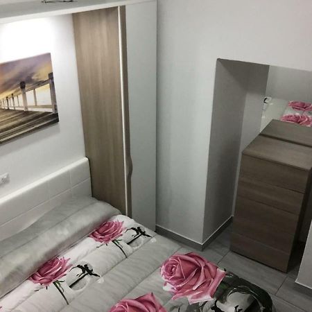 Alloggio Tulipano Apartment Acerra Ngoại thất bức ảnh